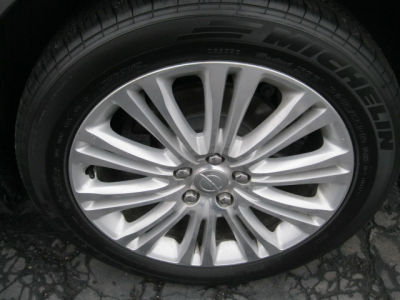 2011 Chrysler 300C  Base