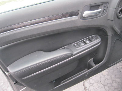 2011 Chrysler 300C  Base