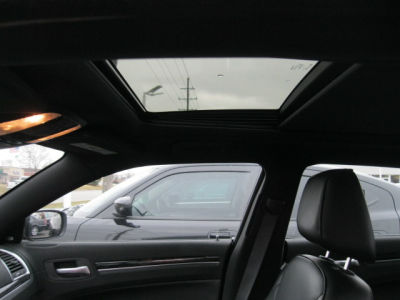 2011 Chrysler 300C  Base