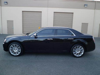 2011 Chrysler 300C  Base