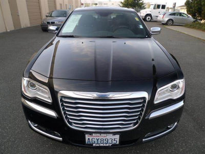 2011 Chrysler 300C  Base