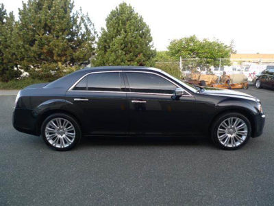 2011 Chrysler 300C  Base