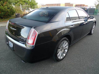 2011 Chrysler 300C  Base