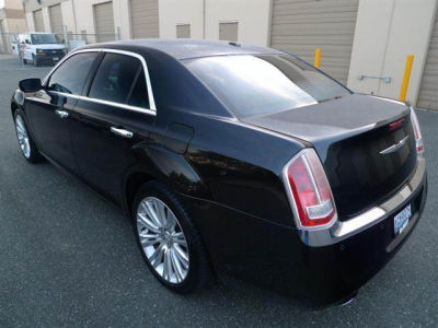 2011 Chrysler 300C  Base