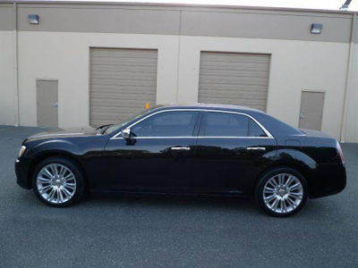 2011 Chrysler 300C  Base