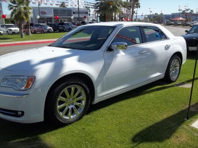 2012 Chrysler 300C  Base