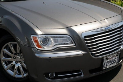 2012 Chrysler 300C  Base