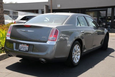 2012 Chrysler 300C  Base