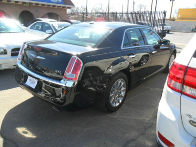 2012 Chrysler 300C  Base