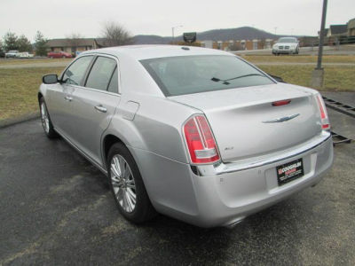 2011 Chrysler 300C  Base