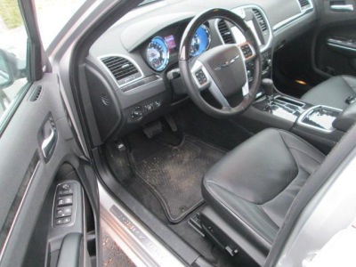 2011 Chrysler 300C  Base