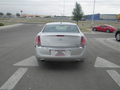 2012 Chrysler 300C  Base