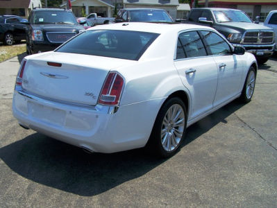 2011 Chrysler 300C