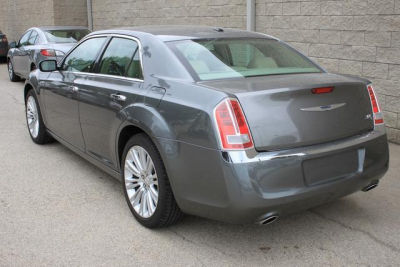 2011 Chrysler 300C  Base