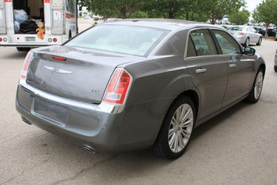 2011 Chrysler 300C  Base
