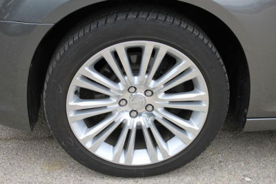 2011 Chrysler 300C  Base