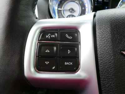 2012 Chrysler 300C  Base