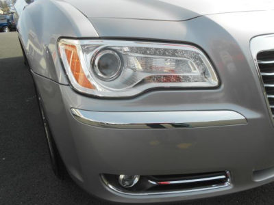 2011 Chrysler 300C  Base