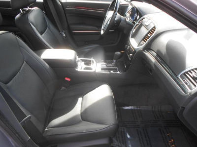 2011 Chrysler 300C  Base