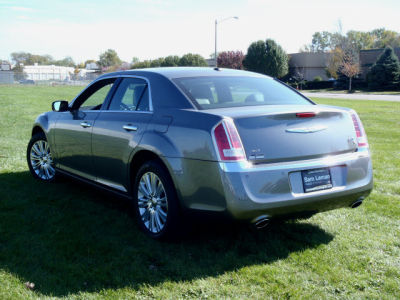 2011 Chrysler 300C  Base