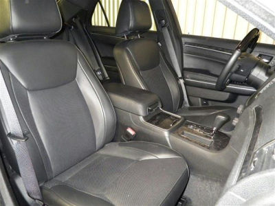 2012 Chrysler 300C  Base