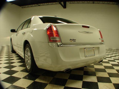 2011 Chrysler 300C