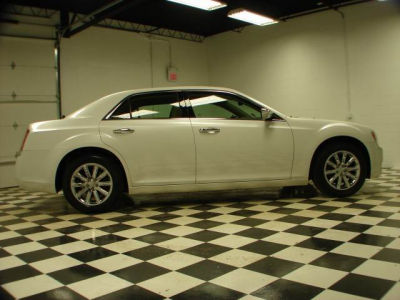 2011 Chrysler 300C
