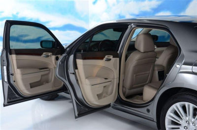 2011 Chrysler 300C  Base