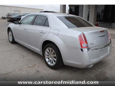 2011 Chrysler 300C