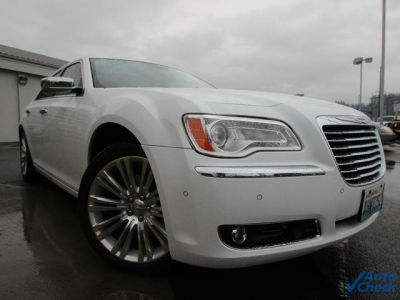 2011 Chrysler 300C  Base