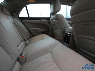 2011 Chrysler 300C  Base