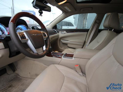 2011 Chrysler 300C  Base