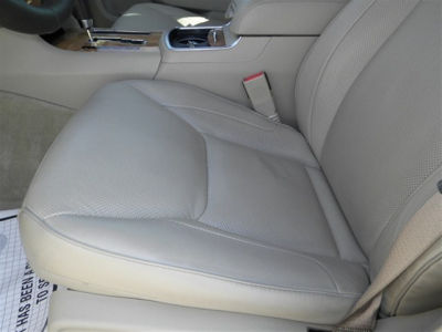 2012 Chrysler 300C  Base