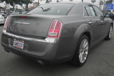 2011 Chrysler 300C  Base