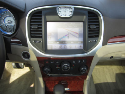 2011 Chrysler 300C  Base