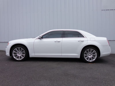 2011 Chrysler 300C  Base