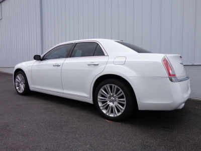 2011 Chrysler 300C  Base
