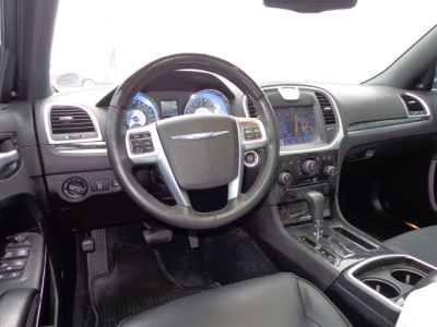 2011 Chrysler 300C  Base