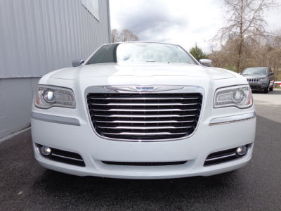 2011 Chrysler 300C  Base