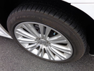 2011 Chrysler 300C  Base