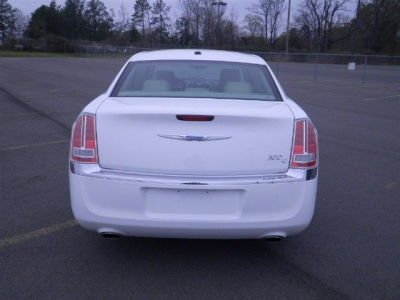 2012 Chrysler 300C  Base