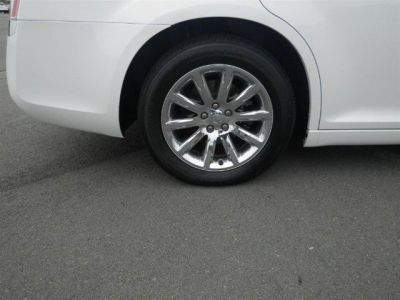 2012 Chrysler 300C  Base