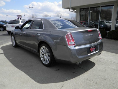 2011 Chrysler 300C  Base