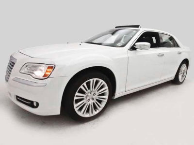 2011 Chrysler 300C  Base
