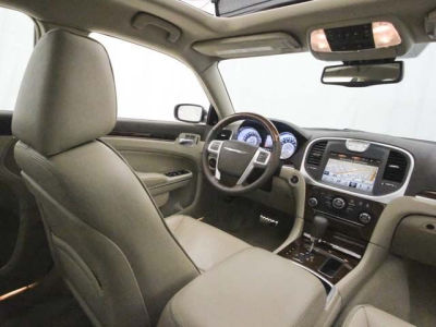 2011 Chrysler 300C  Base