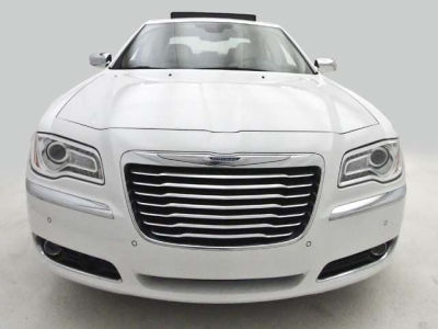 2011 Chrysler 300C  Base