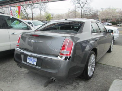 2011 Chrysler 300C