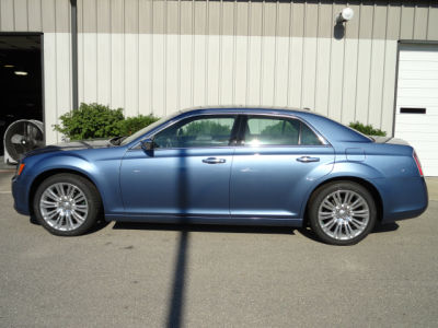 2011 Chrysler 300C  Base