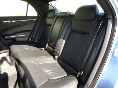 2011 Chrysler 300C  Base