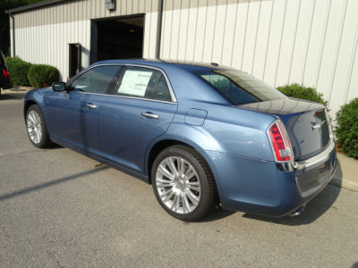 2011 Chrysler 300C  Base